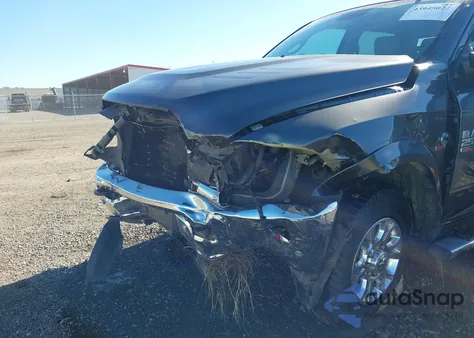 2018 Ram 2500 Laramie 4X4 6'4 Box из США, поврежденный, VIN 3C6UR5FL1JG232584